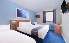 Travelodge Ashton Under Lyne Hotel 3*